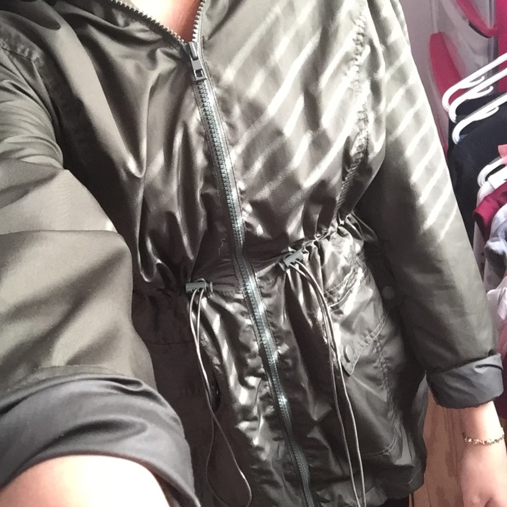 Green jacket - Picture 4 of 5